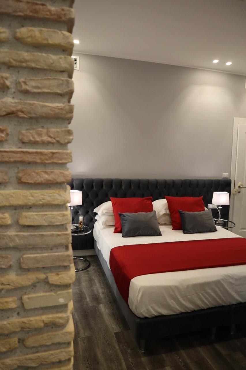 Millina Suites In Navona โรม ภายนอก รูปภาพ