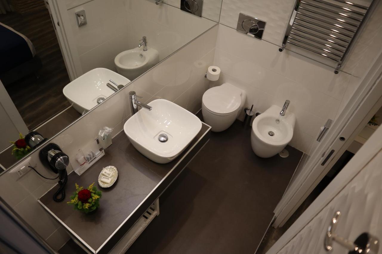 Millina Suites In Navona โรม ภายนอก รูปภาพ